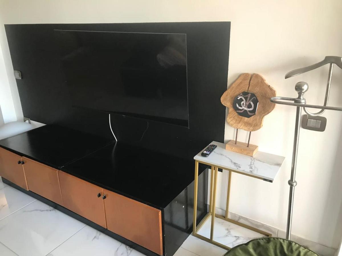 Wohnung Mit Direktem Meerzugang 토르바이아니카 외부 사진